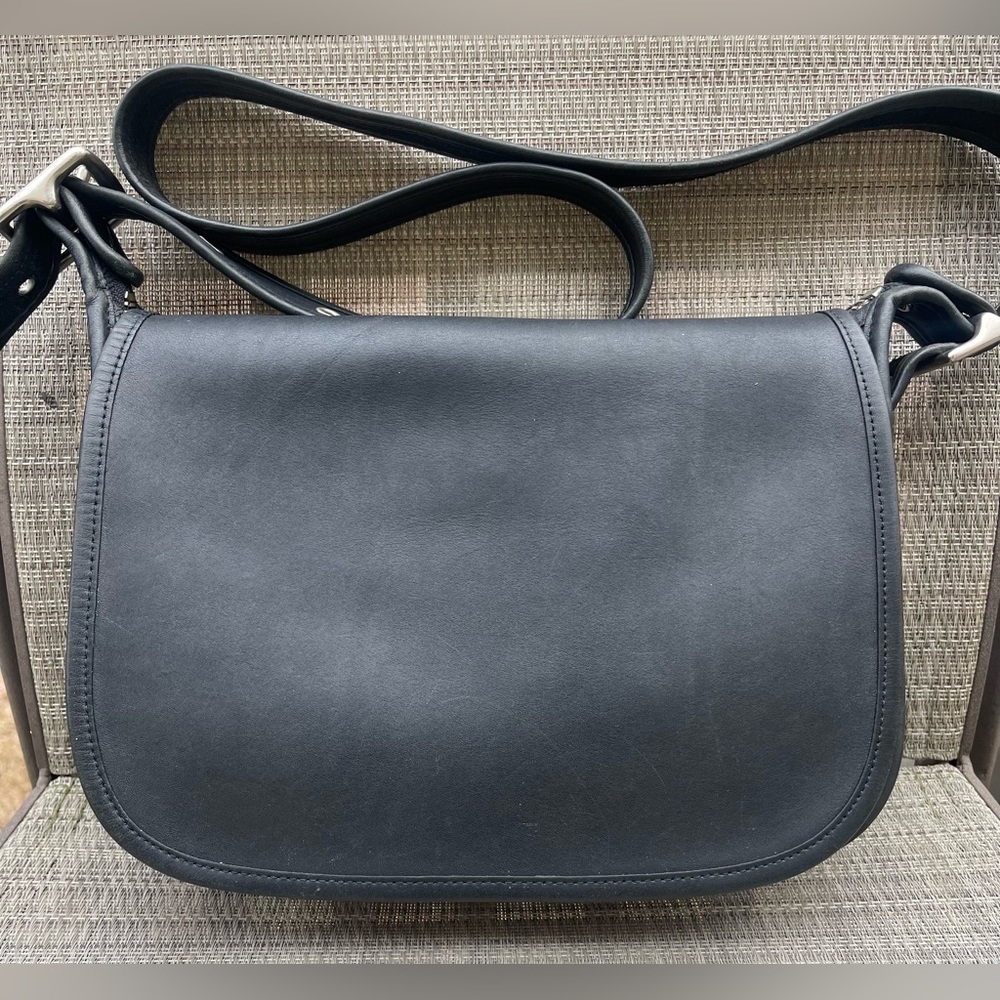 Coach Vintage Patricia 9951 Black Leather  Shoulder Crossbody Bag Nickel Hardwar